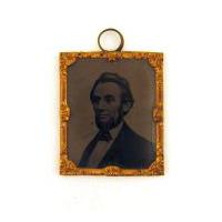 Image: Abraham Lincoln pendant