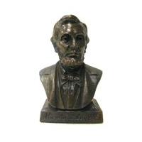 Image: bust of Abraham Lincoln bust