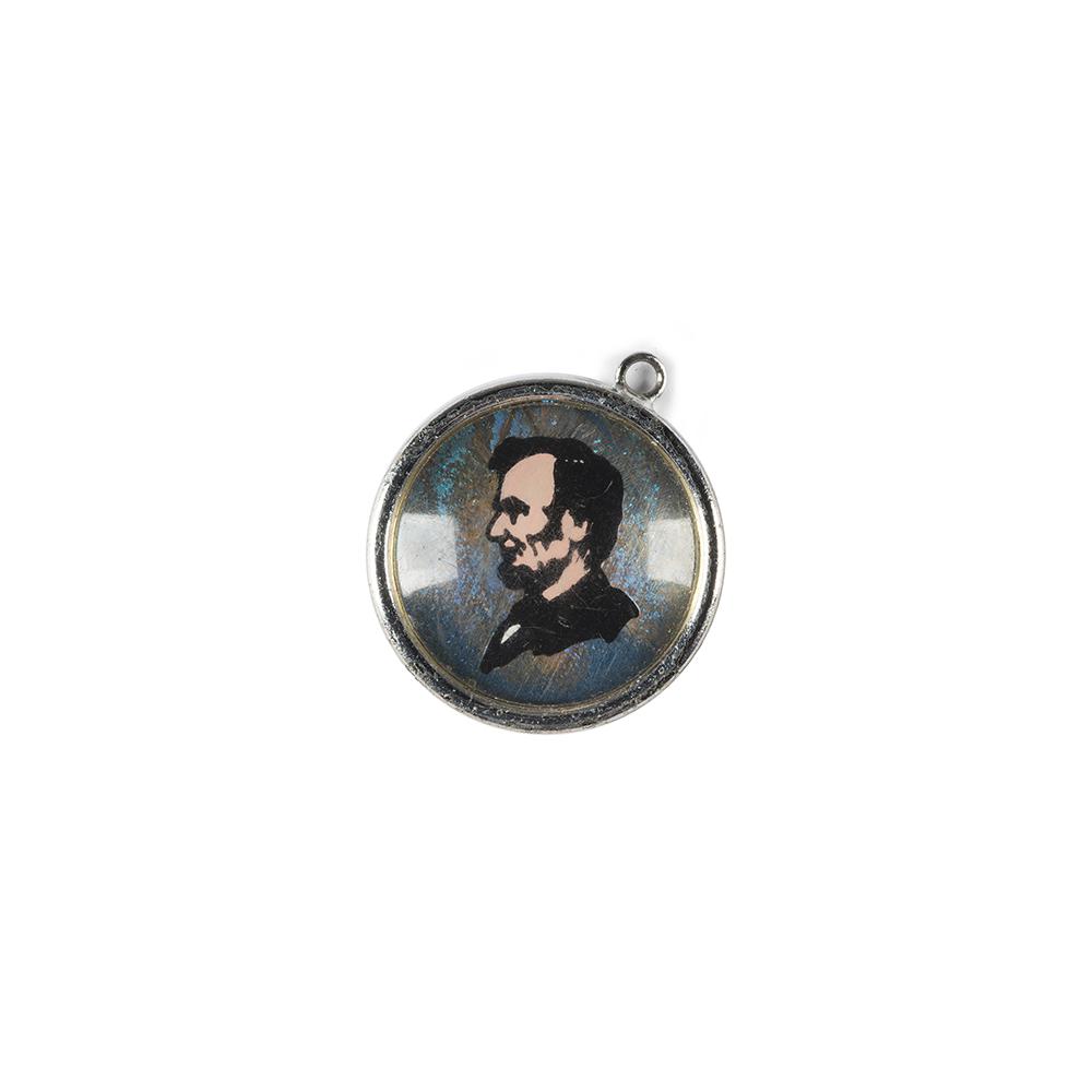 Image: Abraham Lincoln medallion
