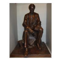 Image: Abraham Lincoln Seated Figure