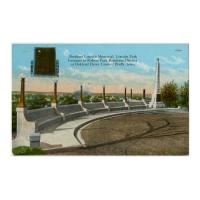 Image: Abraham Lincoln Memorial, Lincoln Park Entrance to Rohrer Park Residence District at Oakland Drive