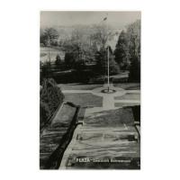 Image: Plaza--Lincoln's Birthplace