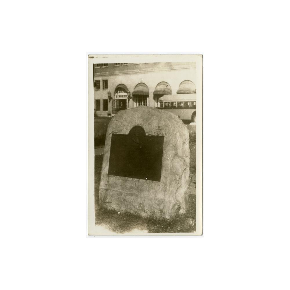 Image: Lincoln Commemorative Plaque