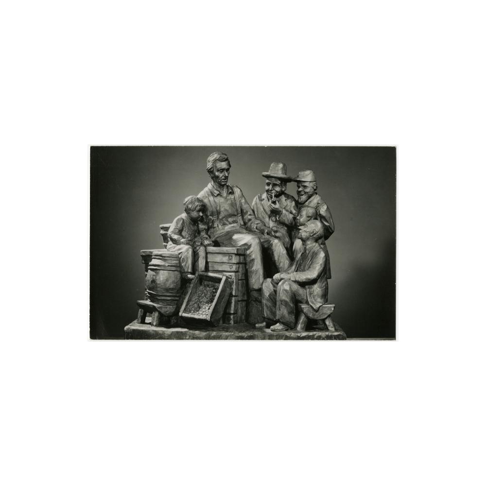 Image: The Story Teller Statue by Carl Hallsthammar