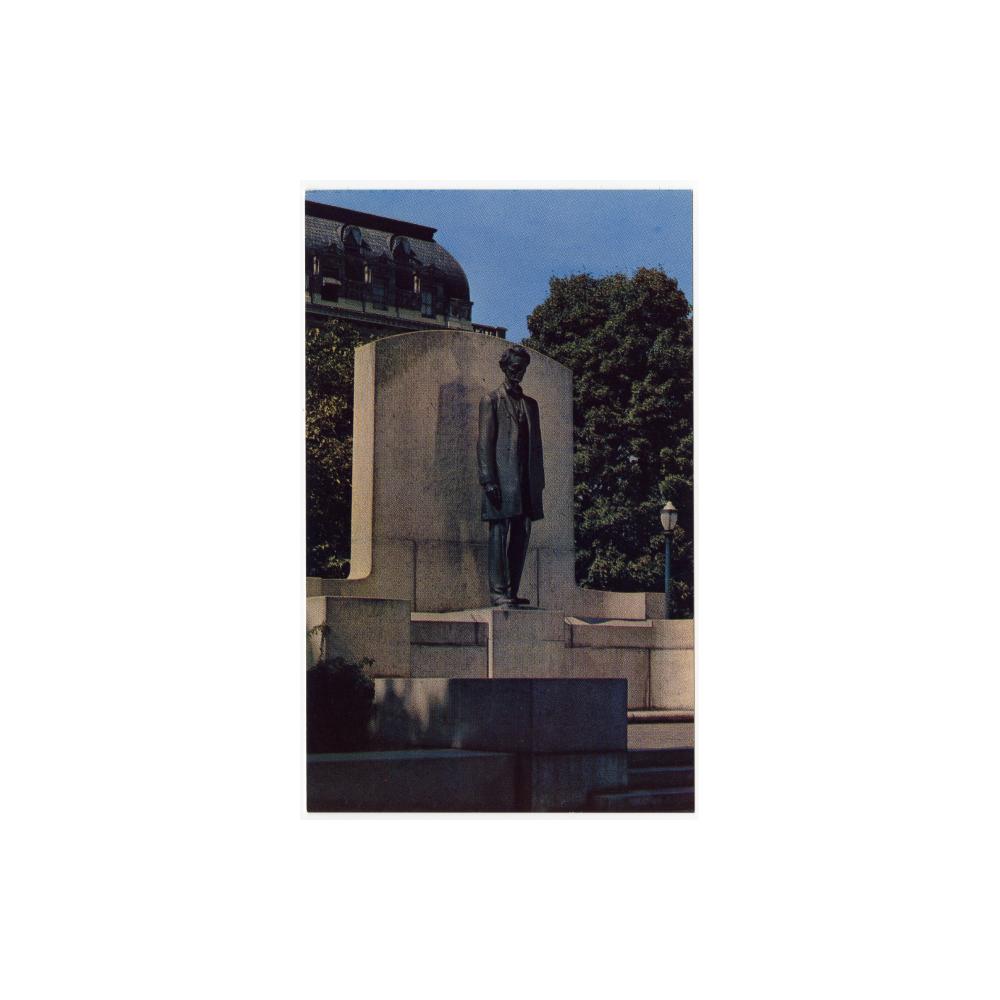 Image: O'Conner's Lincoln at Front of State Capitol Building, Springfield, Illinois