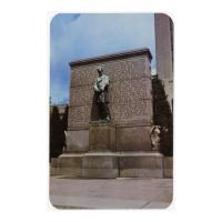 Image: Statue of Abraham Lincoln