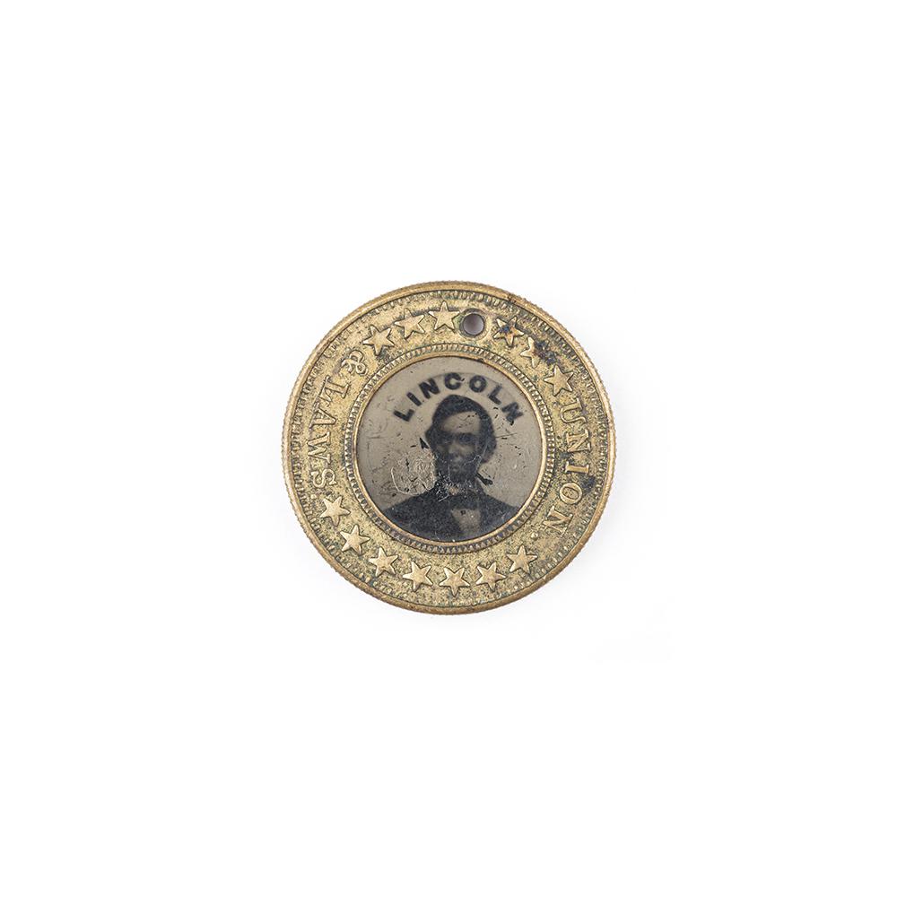 Image: Abraham Lincoln campaign button