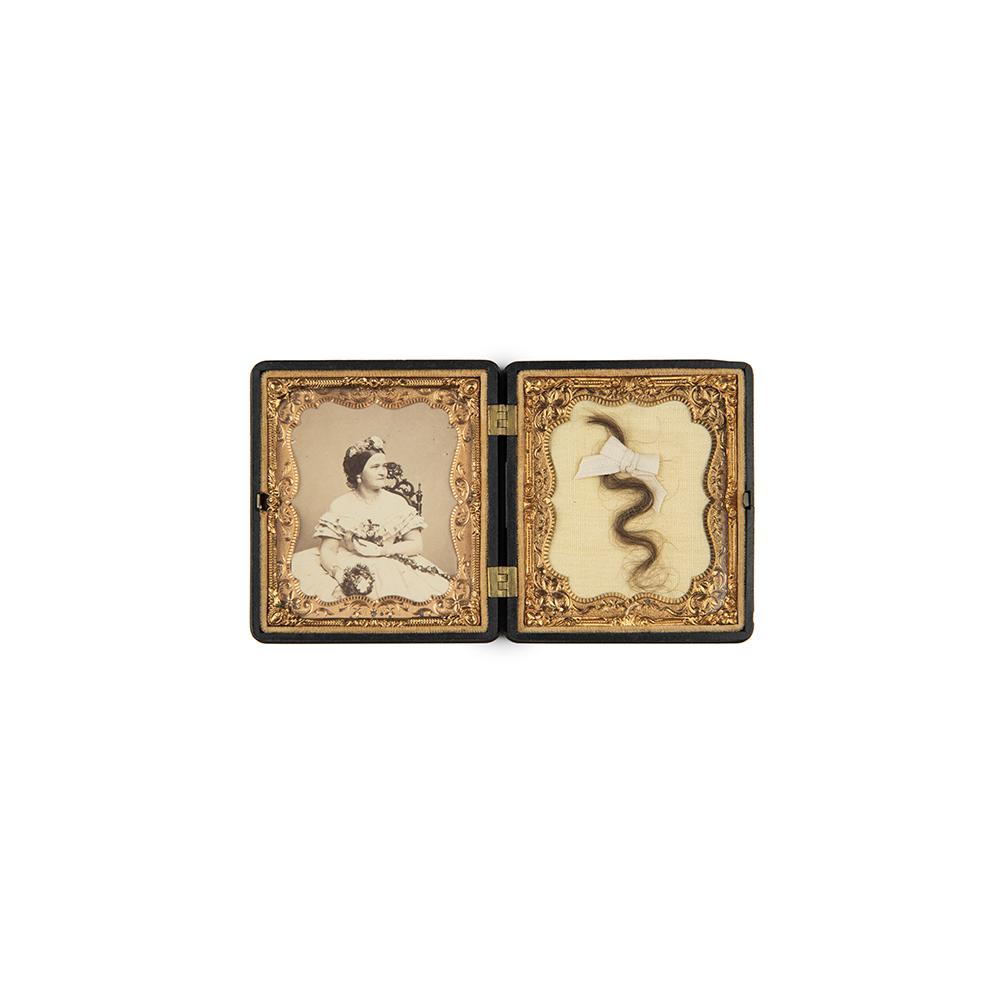 Image: lock of Mary Todd Lincoln's hair