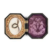 Image: lock of Abraham Lincoln's hair