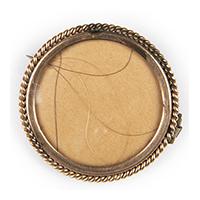 Image: memorial brooch with Lincoln's hair