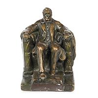 Image: Seated Abraham Lincoln Figurine