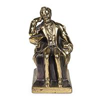 Image: Seated Abraham Lincoln Figurine