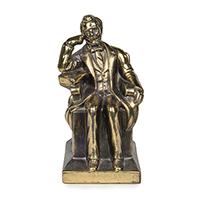 Image: Seated Abraham Lincoln Figurine